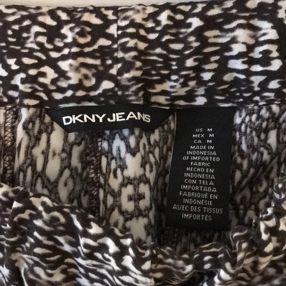 DKNY Relaxed Capri Pants - Picture 2 of 6